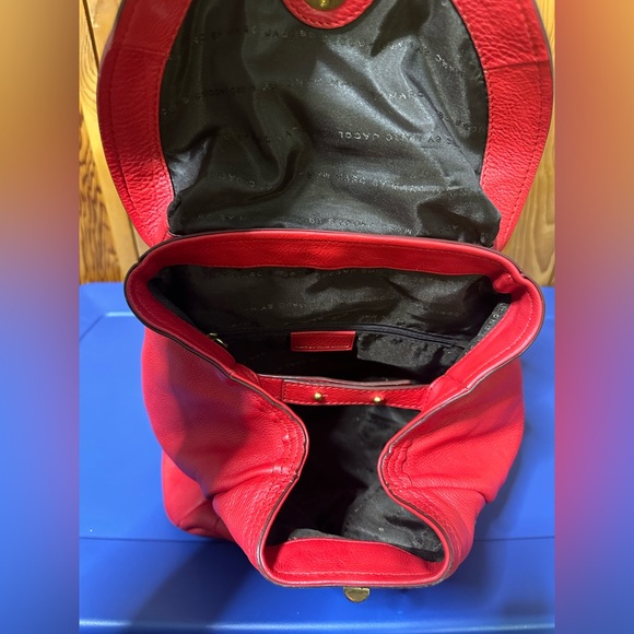 MARC BY MARC JACOBS Totally Turnlock Red Leather Backpack - Picture 10 of 11